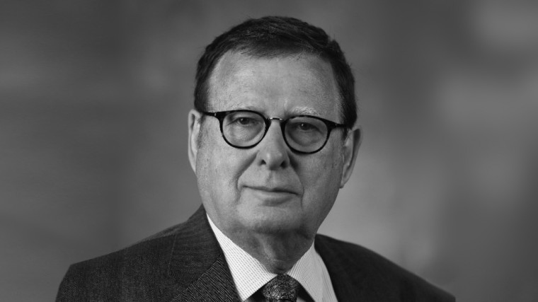 DR. STEPHEN O. DUKE